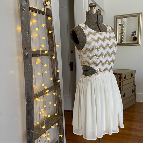 Forever 21 Dresses & Skirts - Forever 21 gold and white sequin mini dress